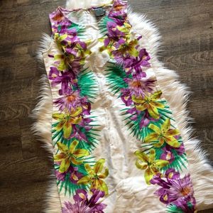 Gabby Skye Floral Patterned Sleeveless Dress